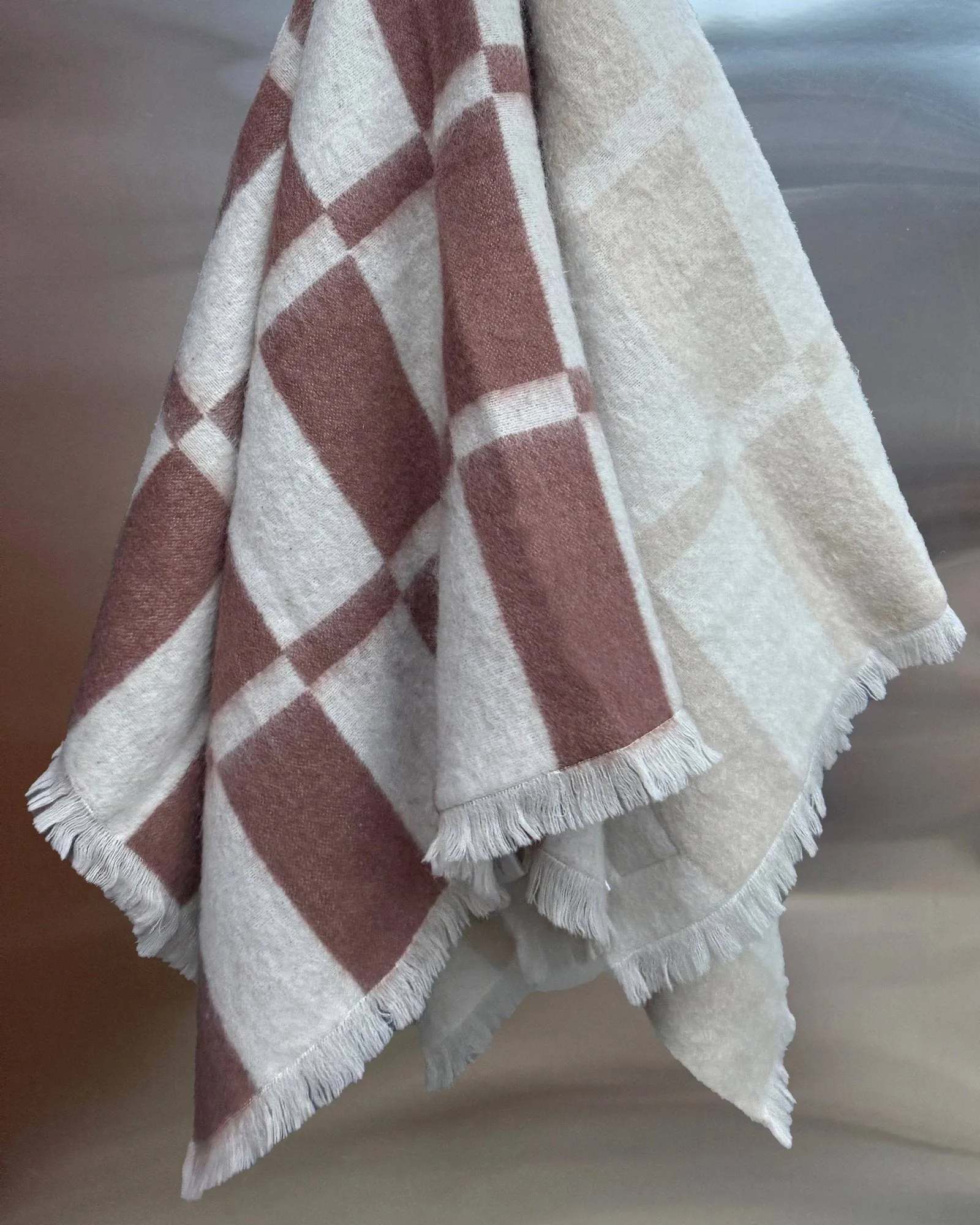 Hallin mohair throw, Off white-rust, 130x170 cm Tinted