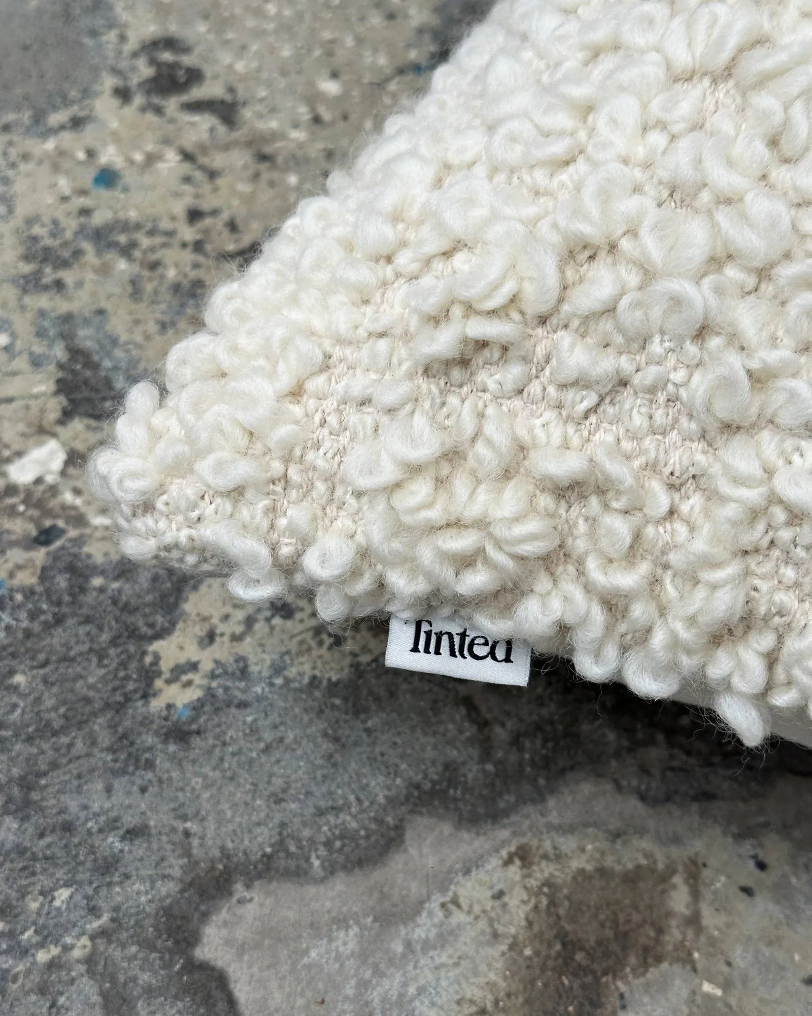 Levantin cushion, Off white, 45x45 cm Tinted