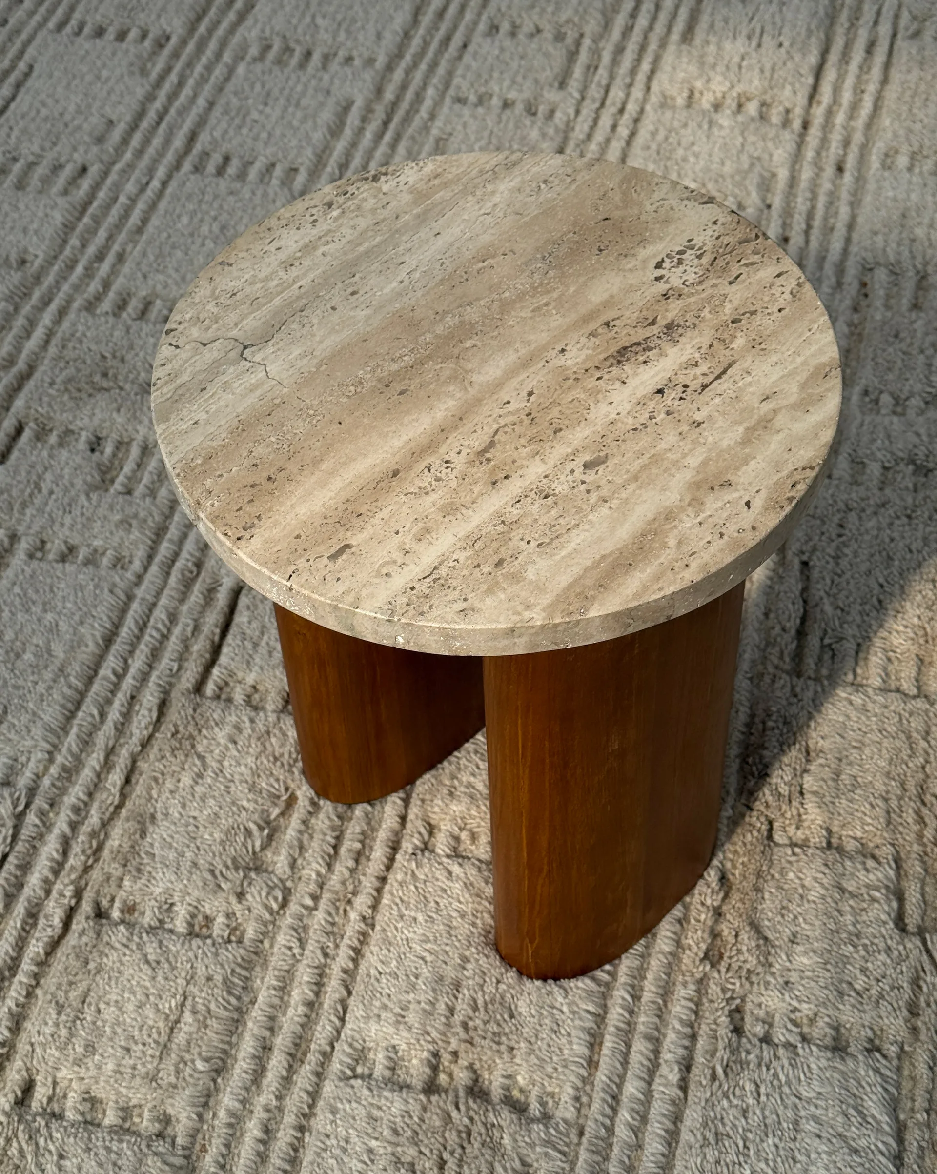Vikman side table, Oak-beige travertine Tinted