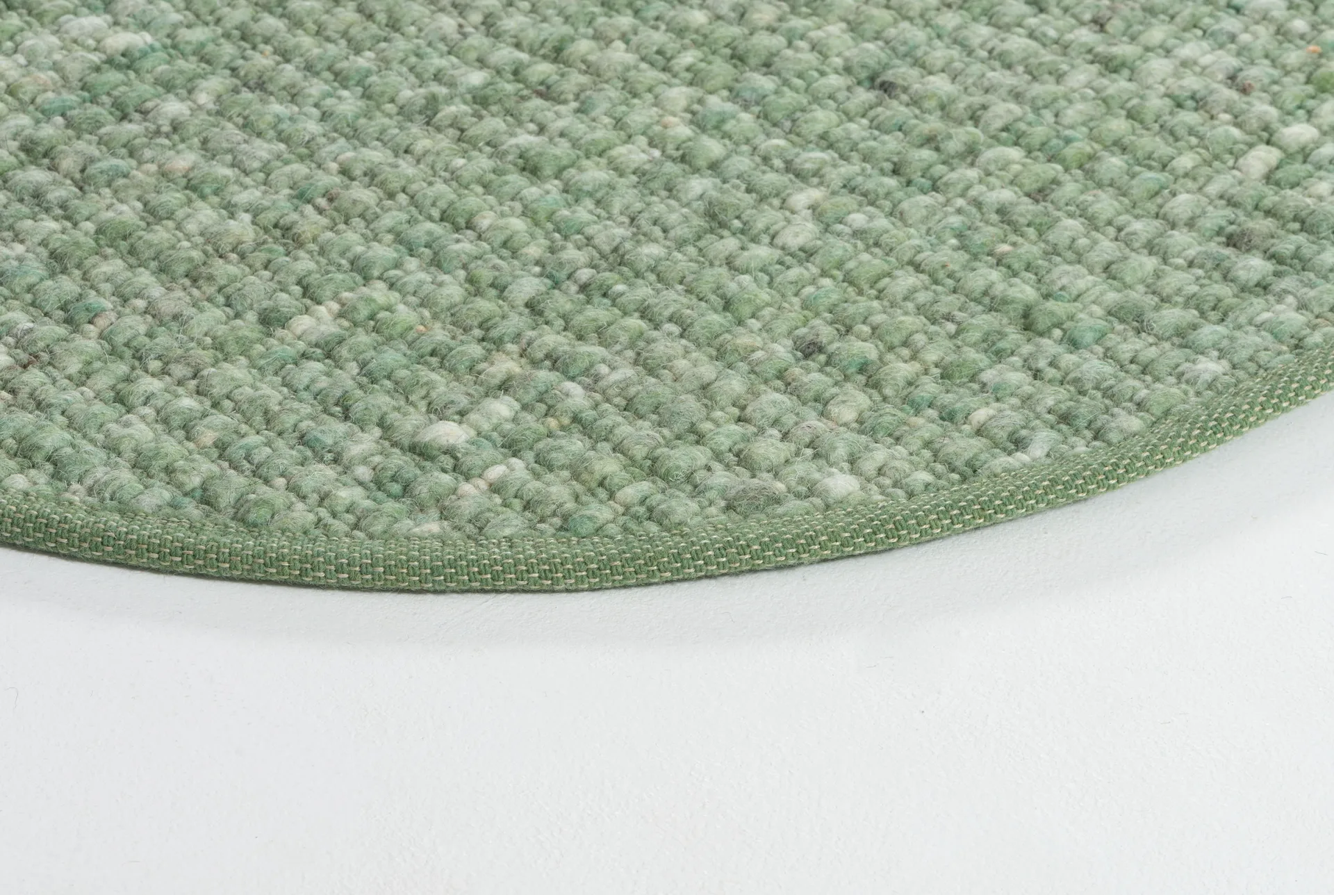 Greenland Swift round rug, Jade no. 240, Ø250 cm Tisca