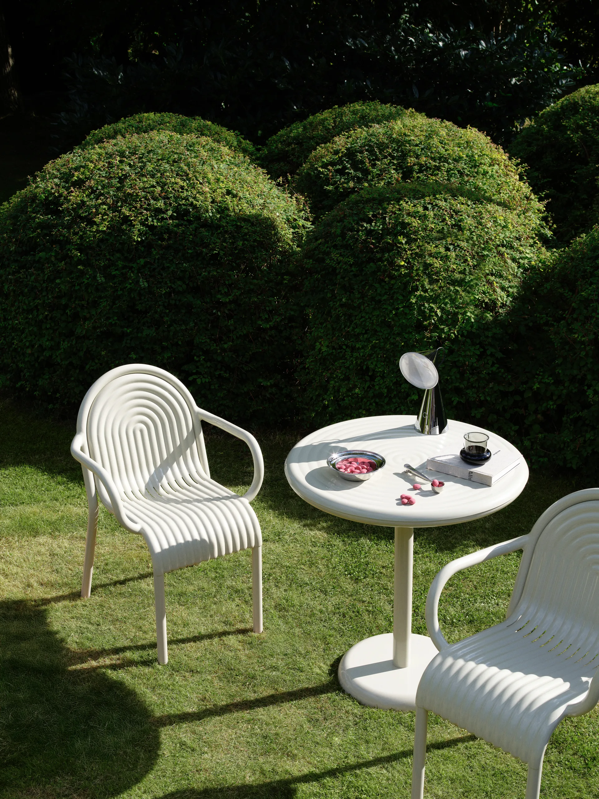 Groove café table round - Putty, Ø70 cm,  Tom Dixon