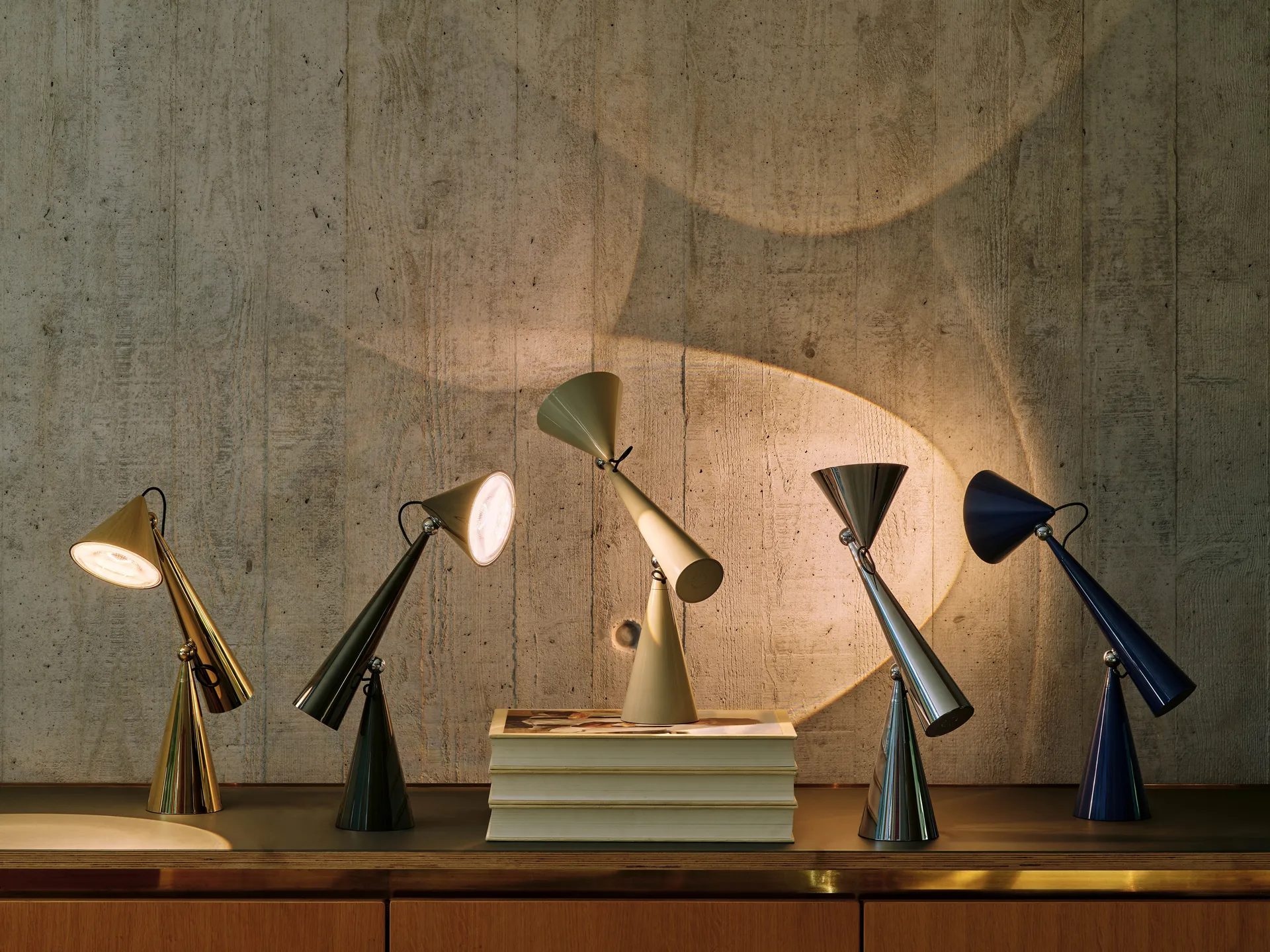 Pose Task LED table lamp, Putty Tom Dixon