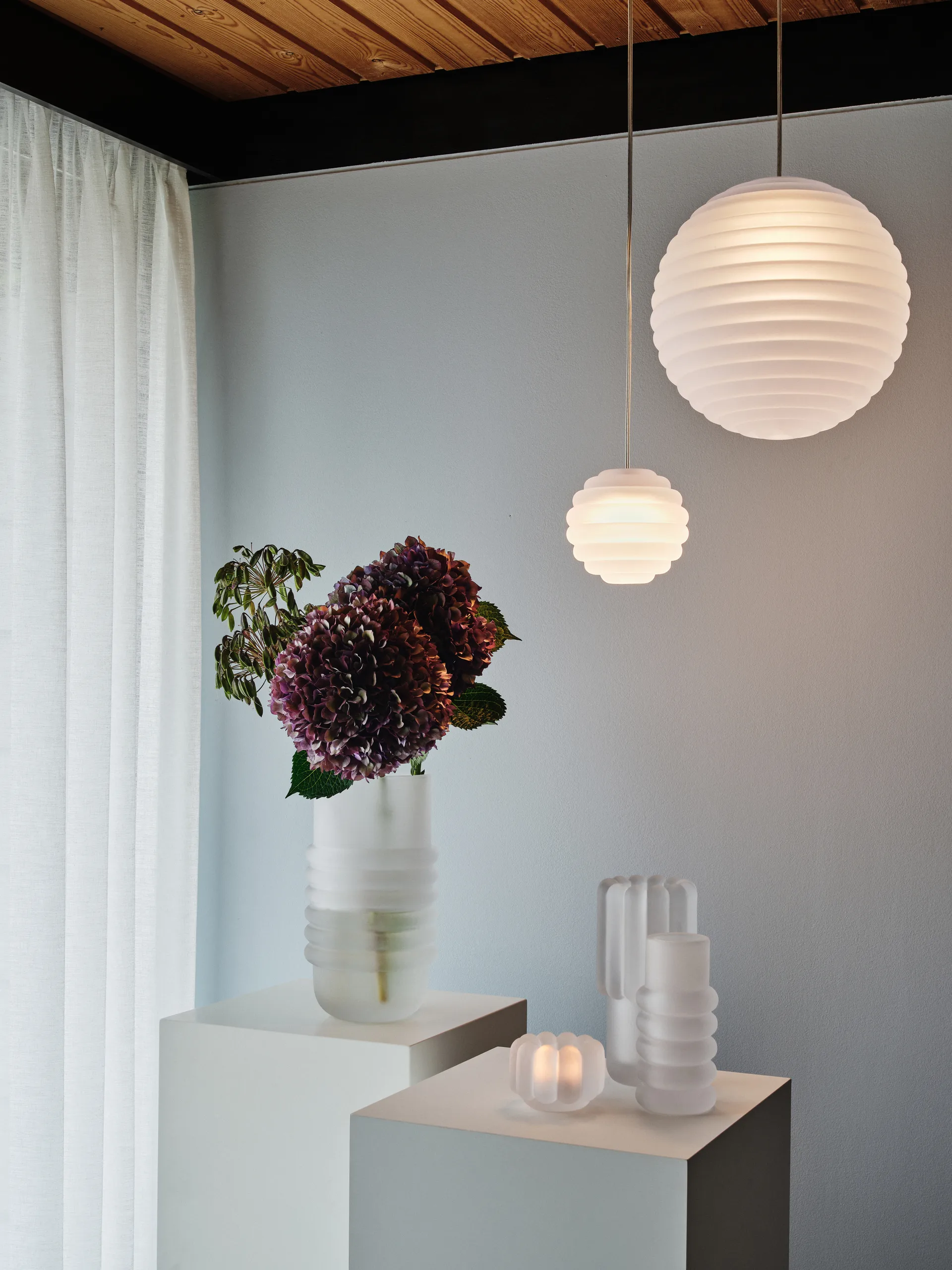 Press lantern vertical, Frosted Tom Dixon
