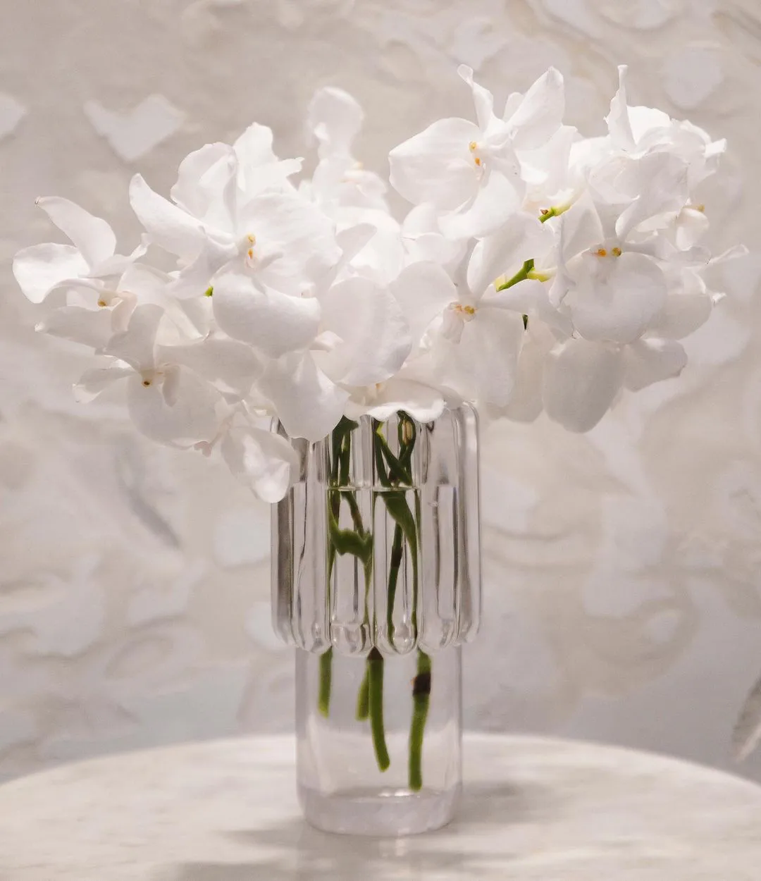 Press Medium vase, clear Tom Dixon