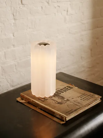 Press table lamp LED 23,5 cm - Frosted - Tom Dixon