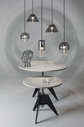 Screw café table Ø90 cm - White marble-cast iron - Tom Dixon