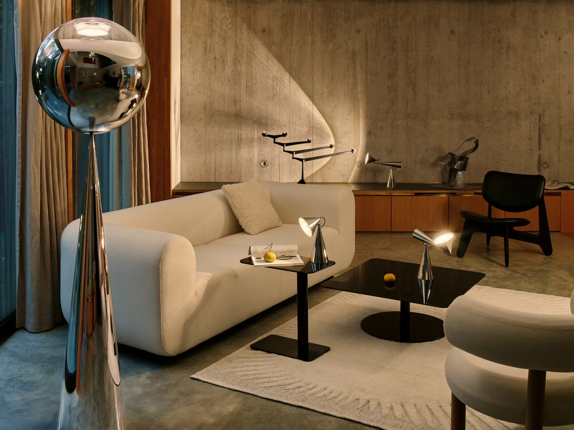Spin candleholder, Black Tom Dixon