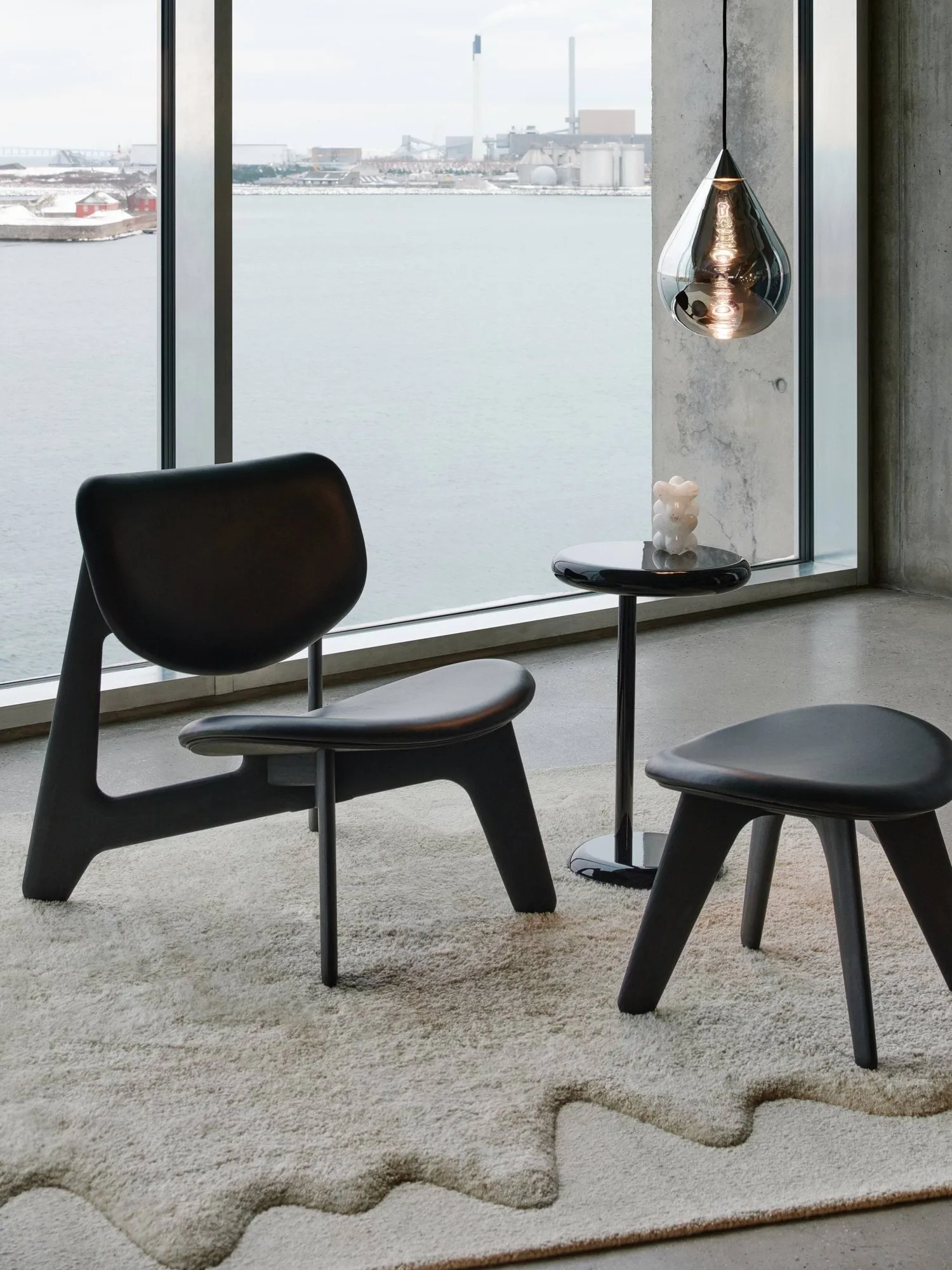 Spot side table, Black, Ø35x55 cm Tom Dixon