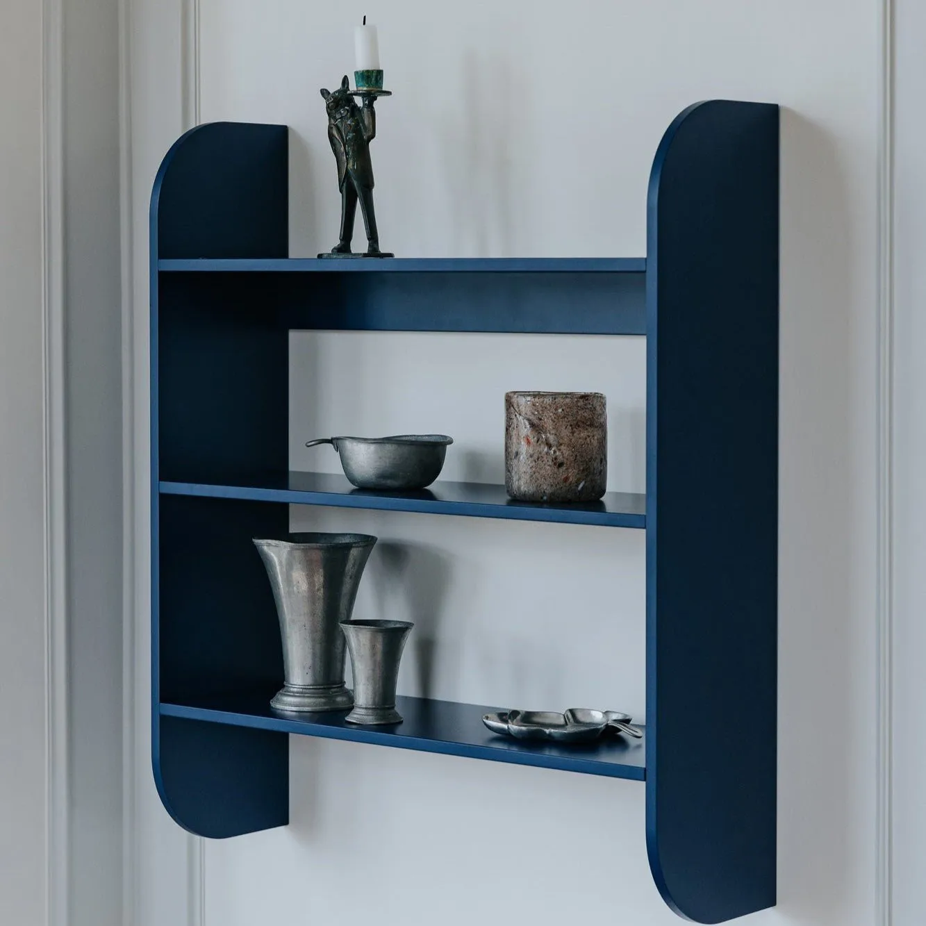 Strapats wall shelf 62x73,6 cm, Midnight blue TÔNN furniture
