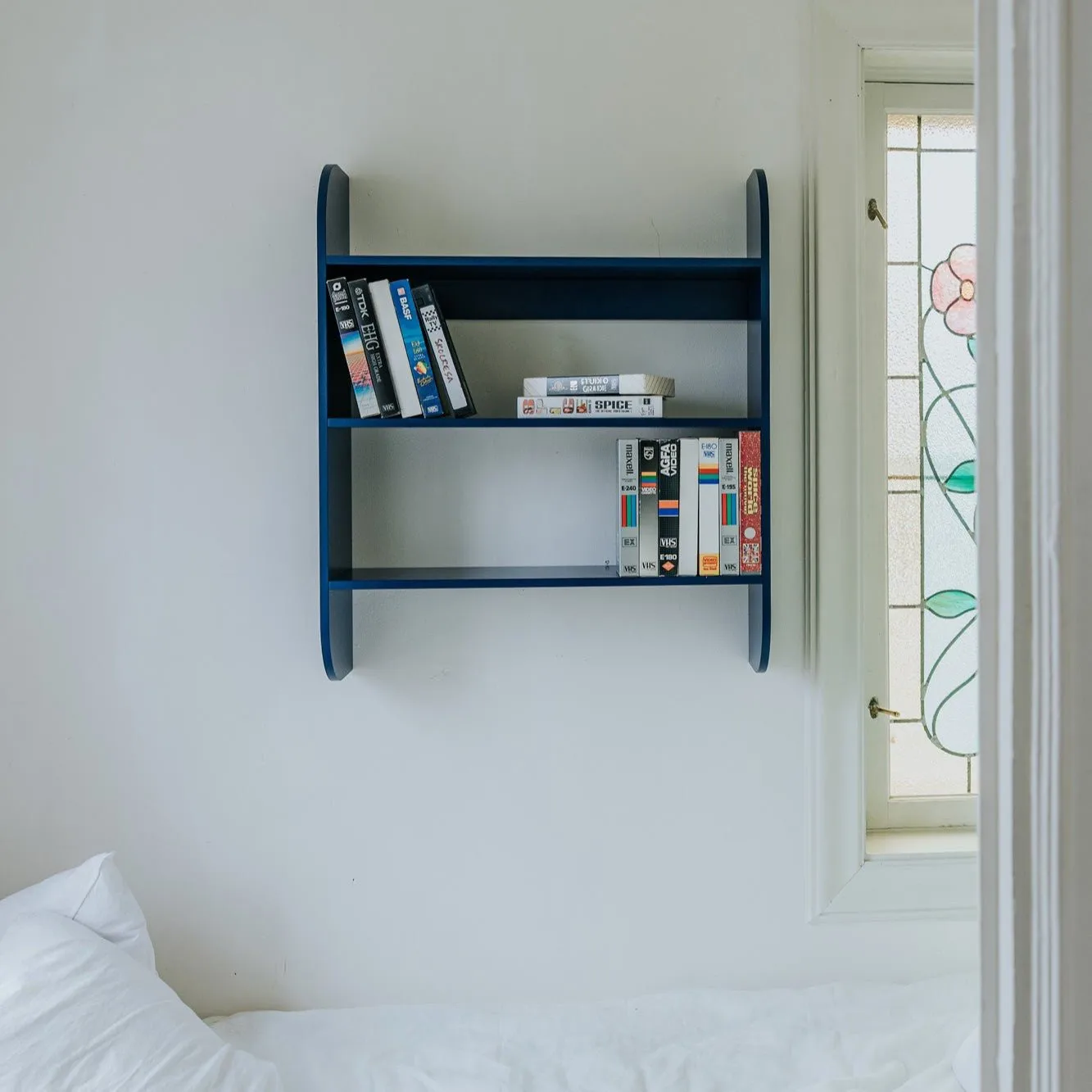 Strapats wall shelf 62x73,6 cm, Midnight blue TÔNN furniture