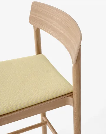 Betty TK17 Bar Chair 75 cm - Fuse 0421-laquered solid oak - &Tradition
