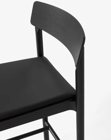 Betty TK17 Bar Chair 75 cm - Noble leather black-black laquered ash - &Tradition