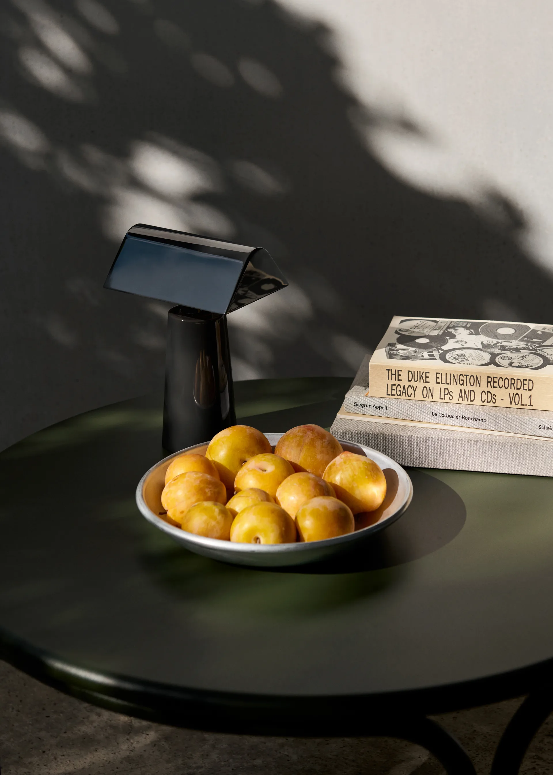 Caret MF1 portable table lamp, Anthracite &Tradition