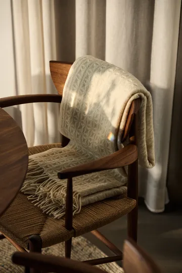 Drawn chair HM3 - Walnut - &Tradition
