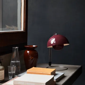 FlowerPot table lamp VP4 - Dark plum - &Tradition