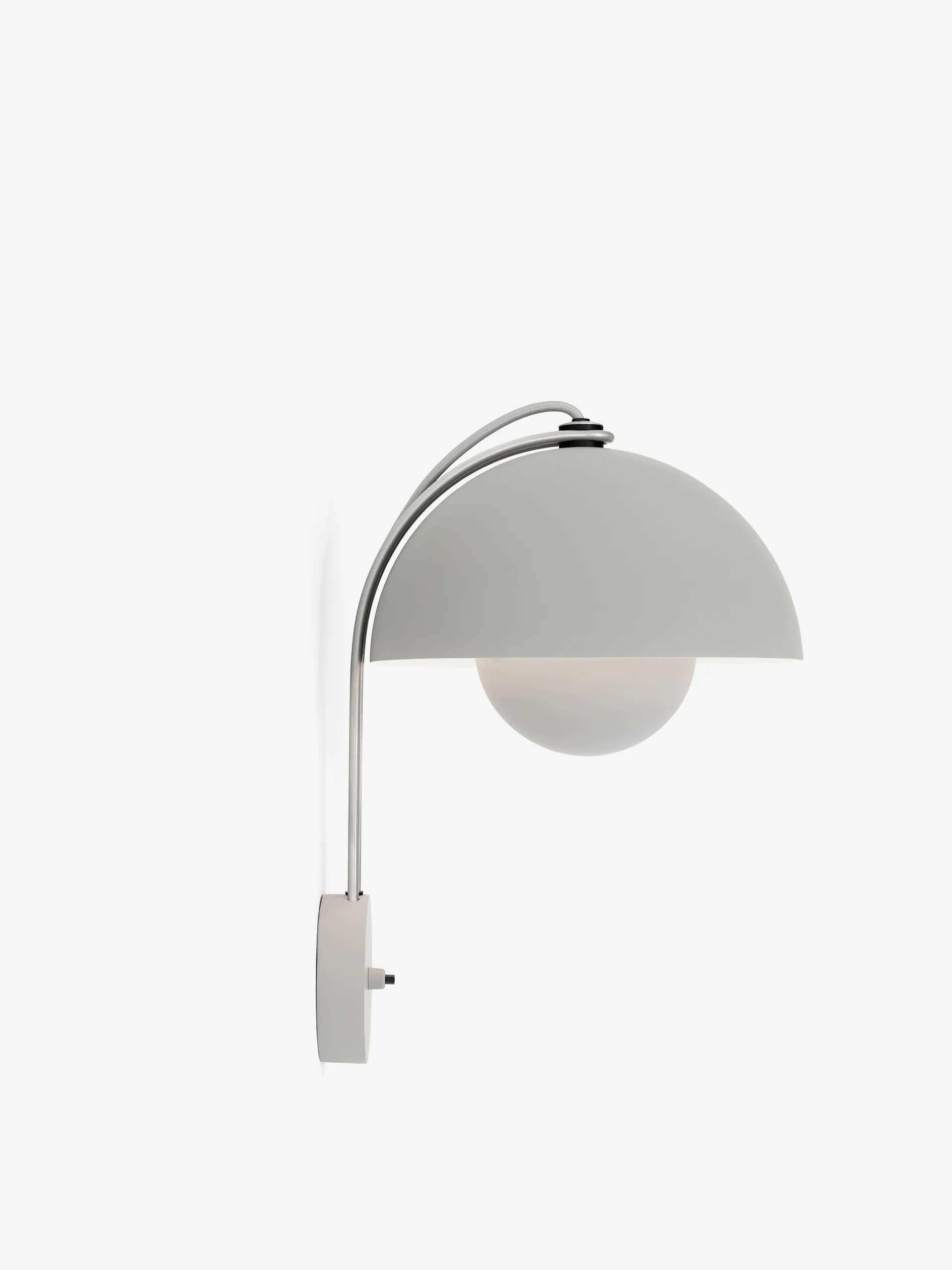 Flowerpot VP8 wall lamp, Matte light-grey &Tradition