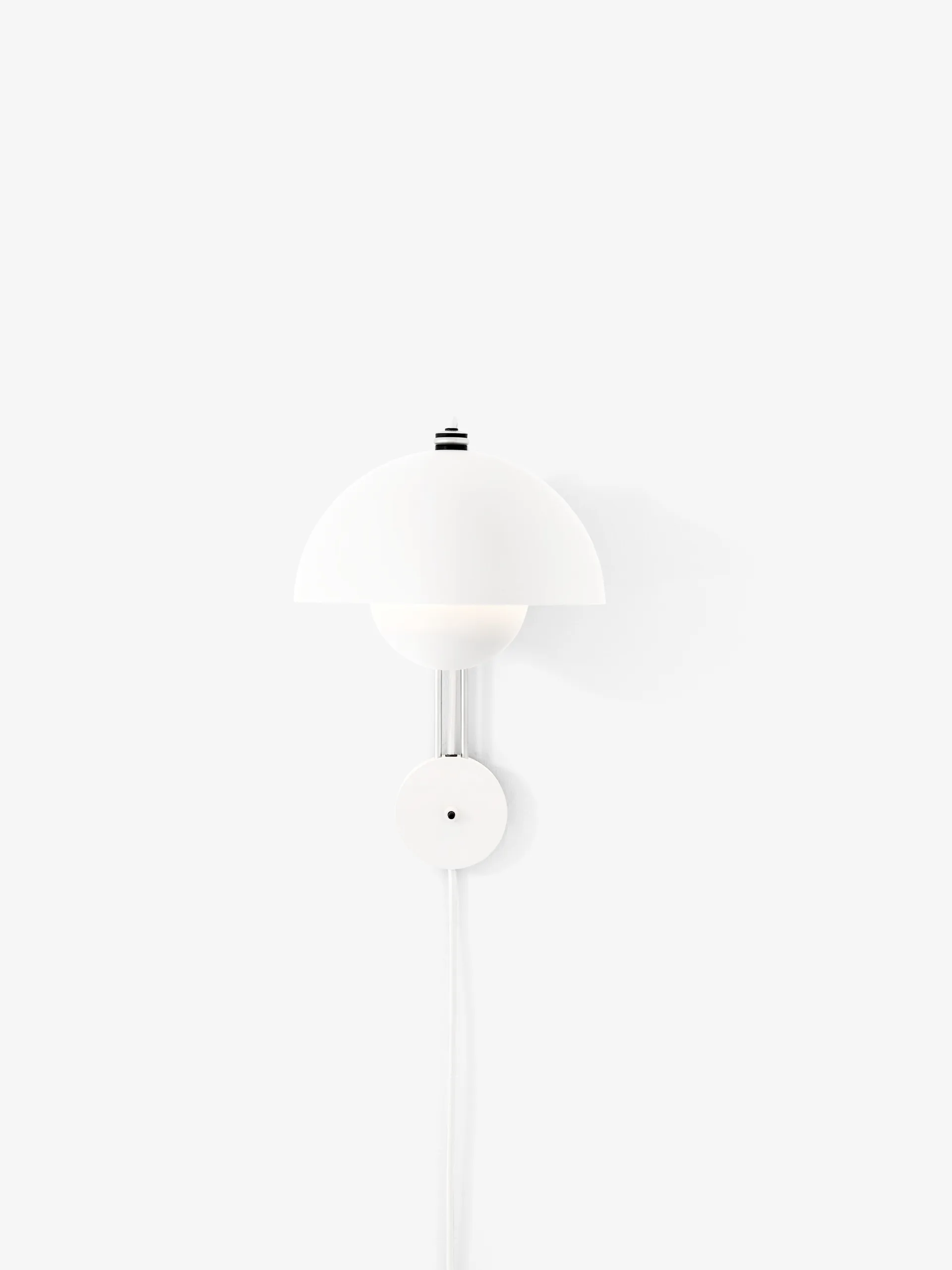 Flowerpot VP8 wall lamp, Matte white &Tradition
