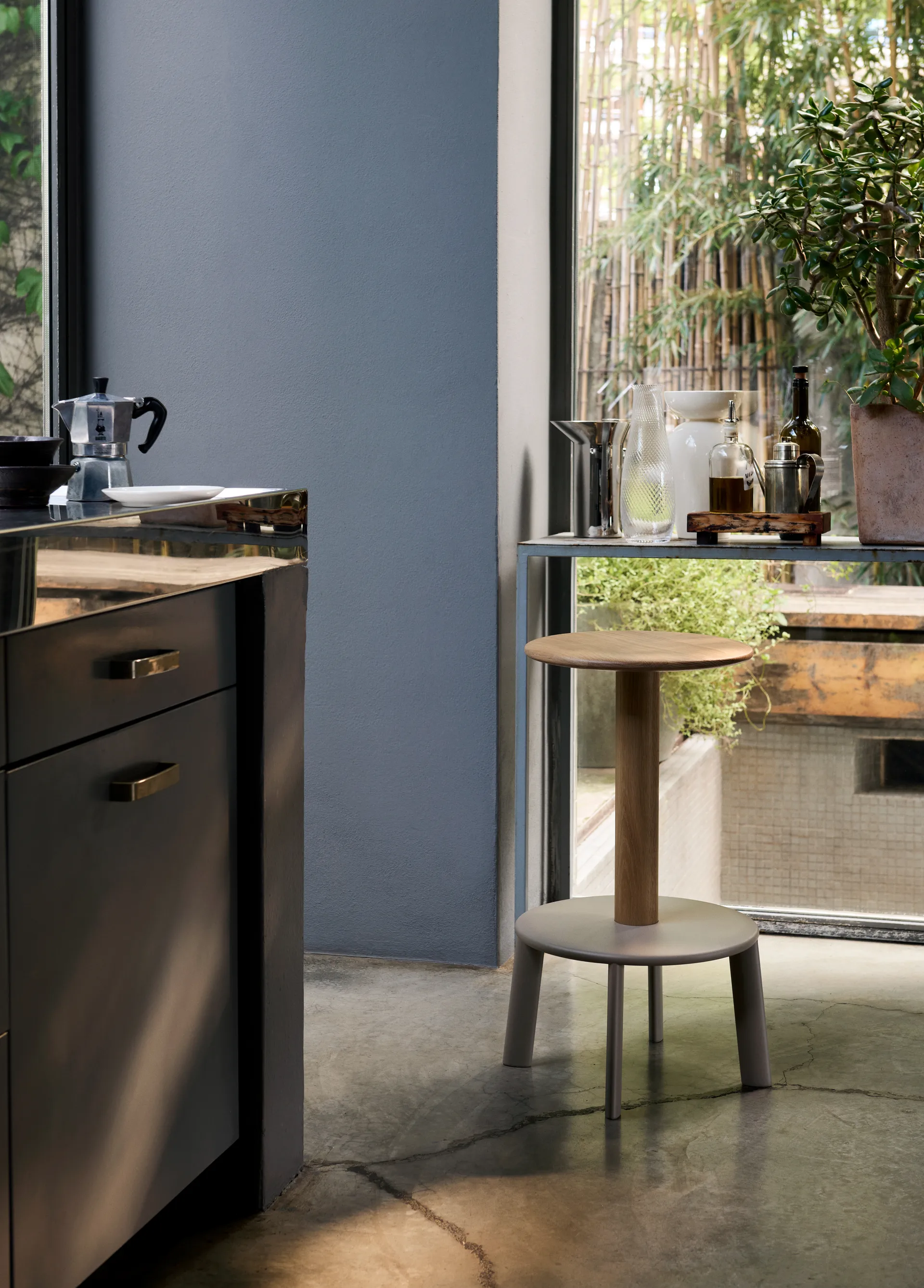 Massif AV40 bar stool, Oak-grey beige &Tradition