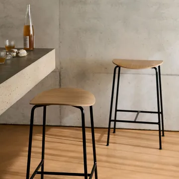 Pavilion AV38 bar stool 79 cm - Black-lacquered oak - &Tradition