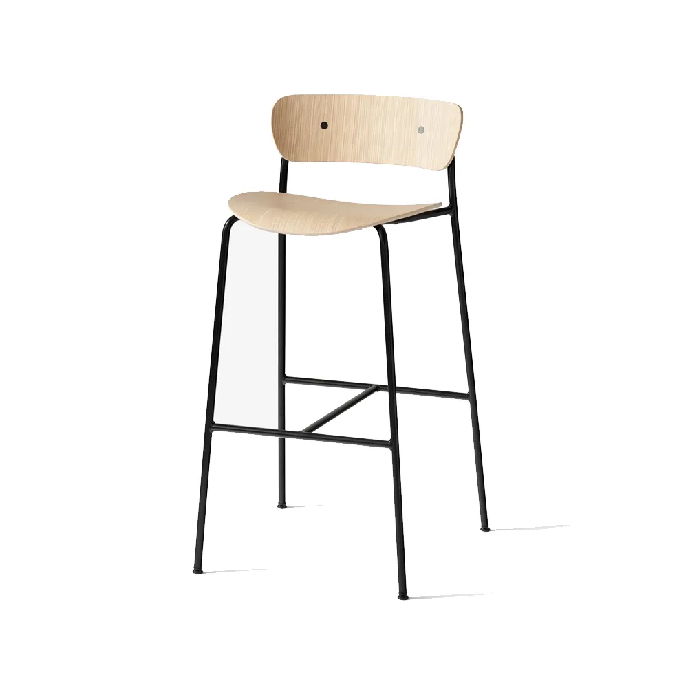 Pavilion AV9 barstool, Oak lacquer, steel legs &Tradition