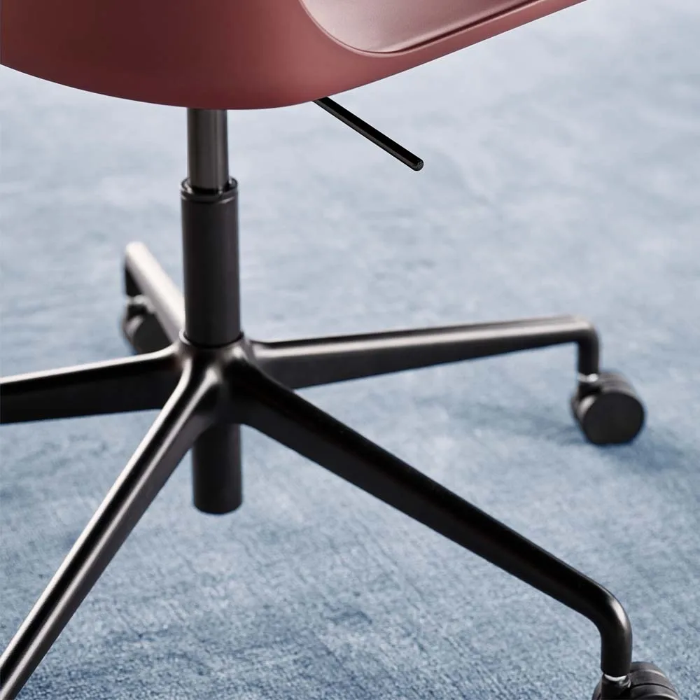 Rely HW28 office chair, Red brown, black base &Tradition