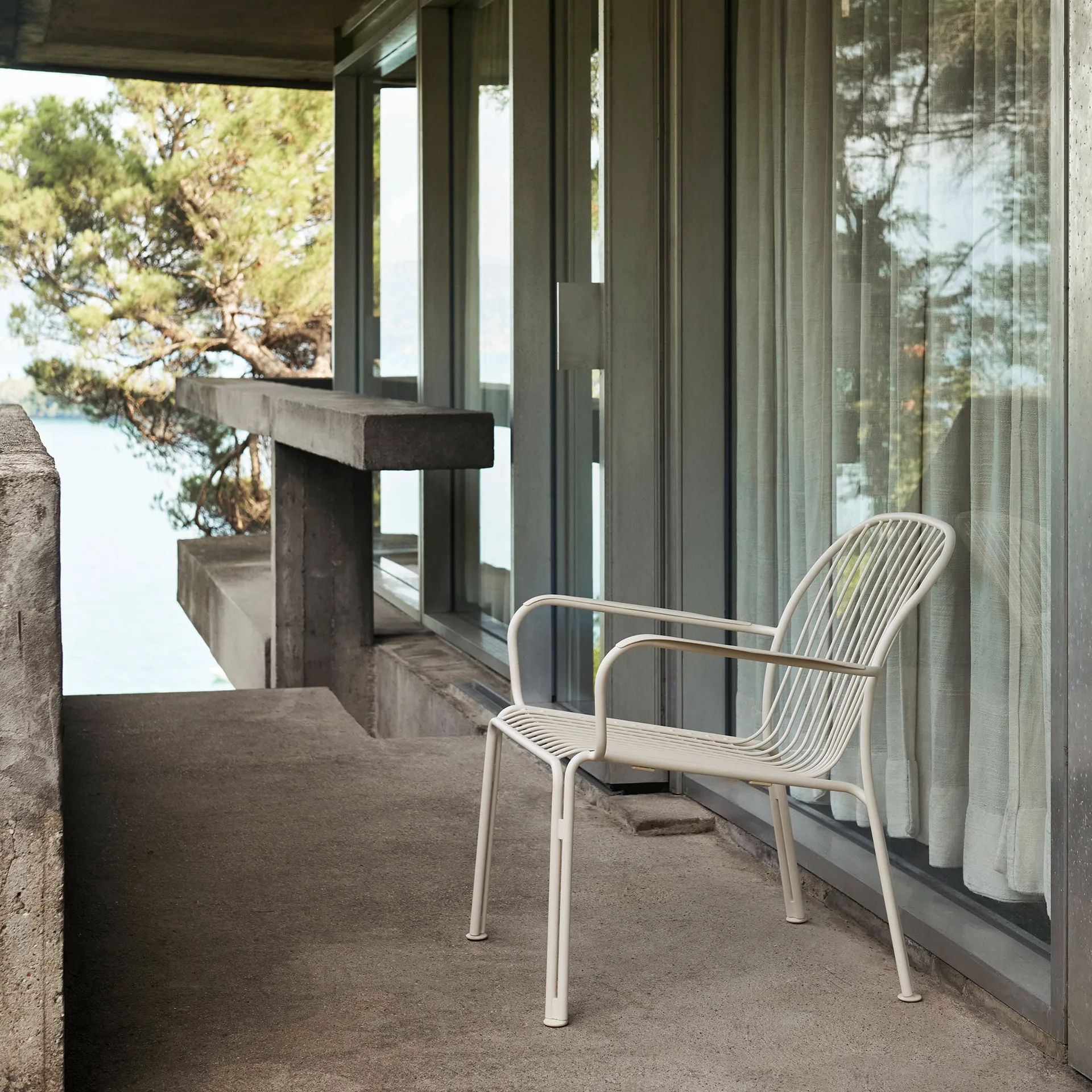 Thorvald SC101 lounge chair, Ivory &Tradition