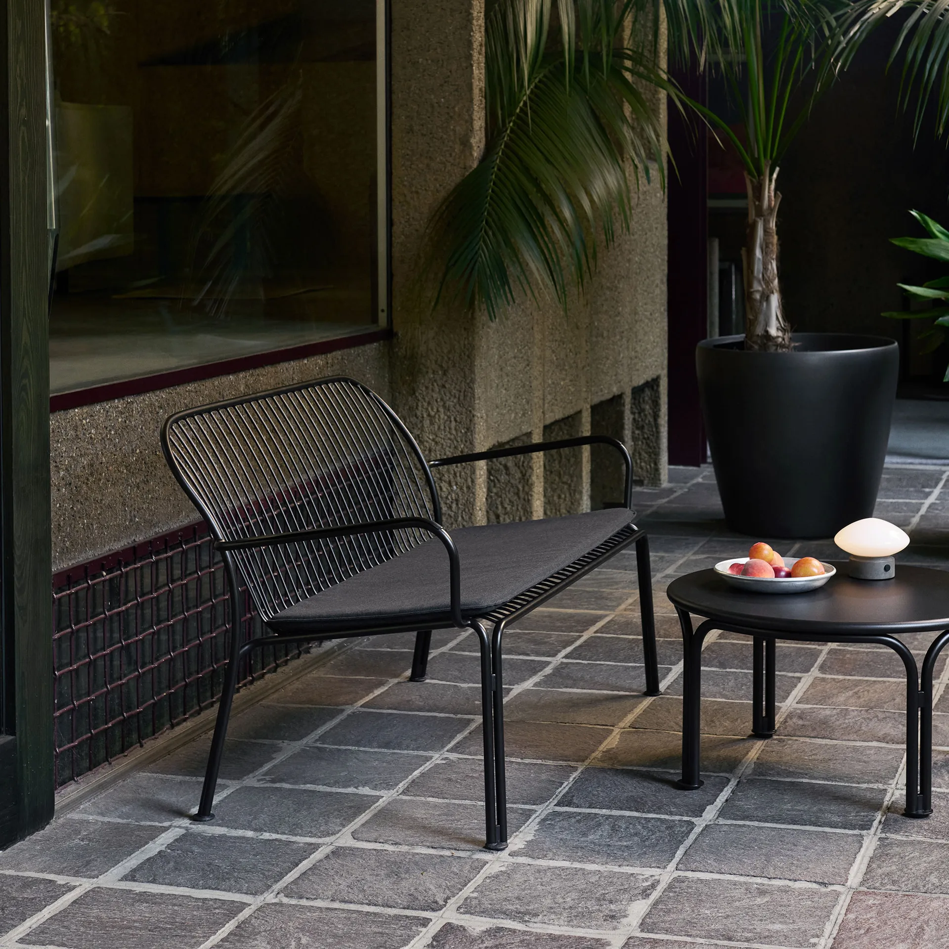 Thorvald SC108 coffee table, Warm black, Ø70 cm &Tradition