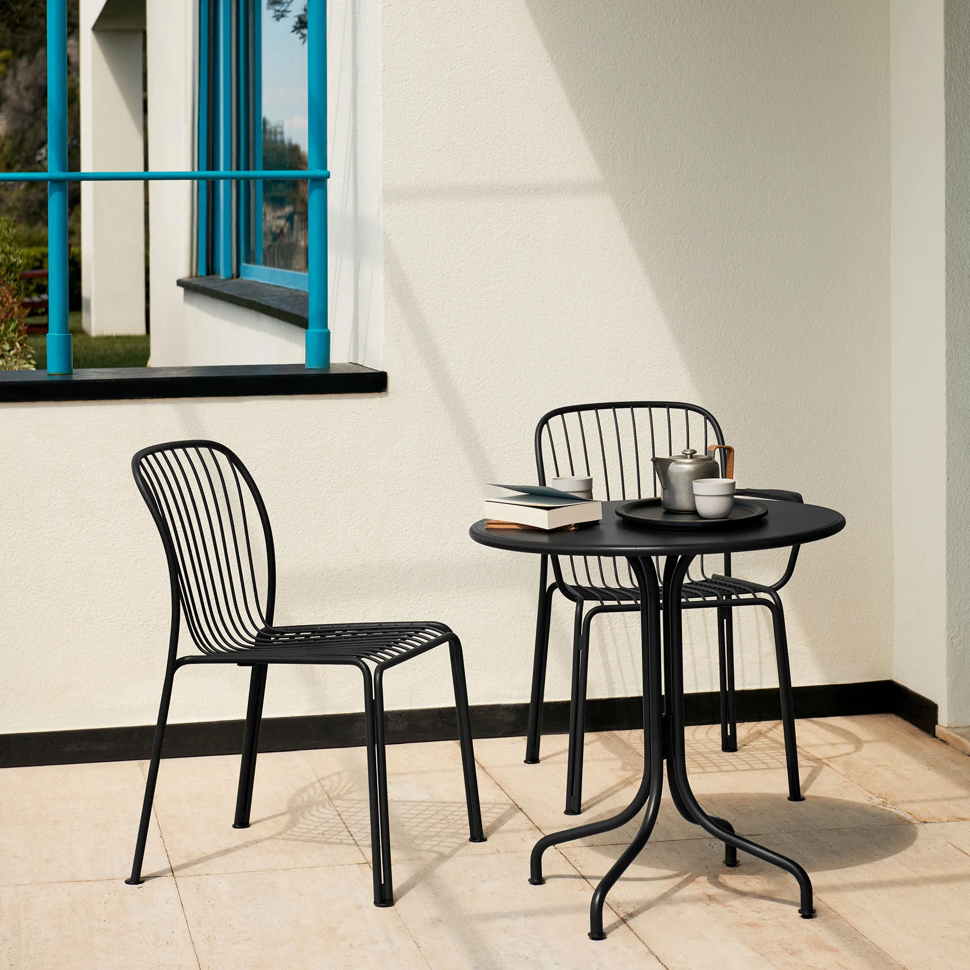 Thorvald SC96 coffee table Ø70 cm, Black &Tradition