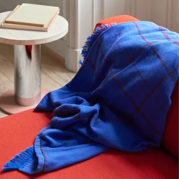 Untitled AP10 throw 150x210 cm - Electric Blue - &Tradition