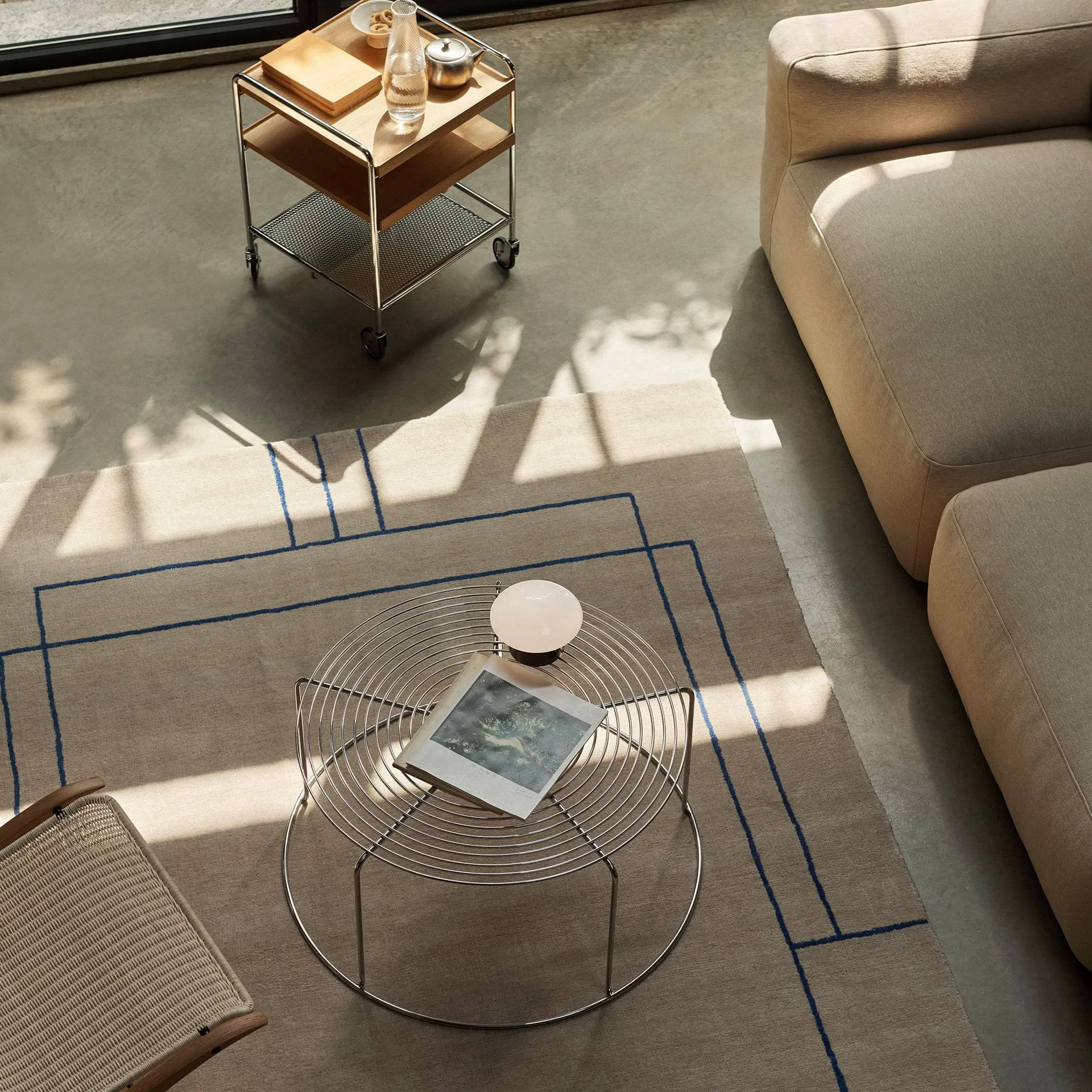 Wire VP17 coffee table, Stainless steel, Ø74x36 cm &Tradition