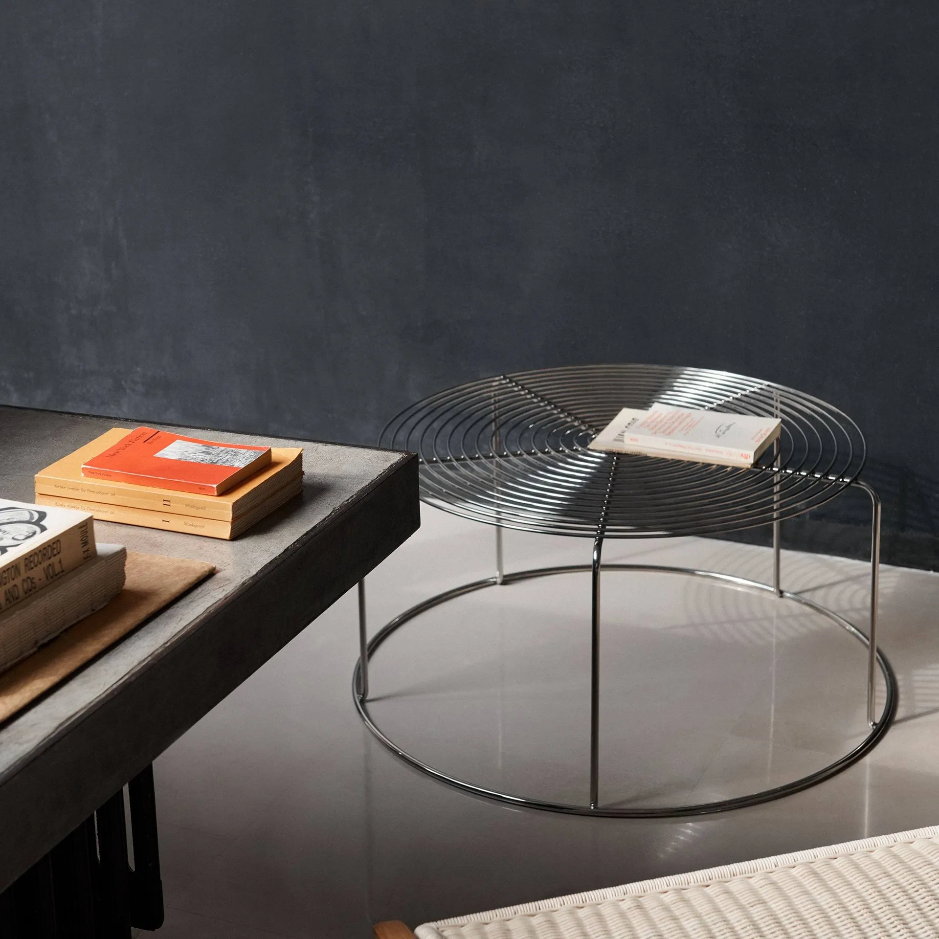 Wire VP17 coffee table, Stainless steel, Ø74x36 cm &Tradition