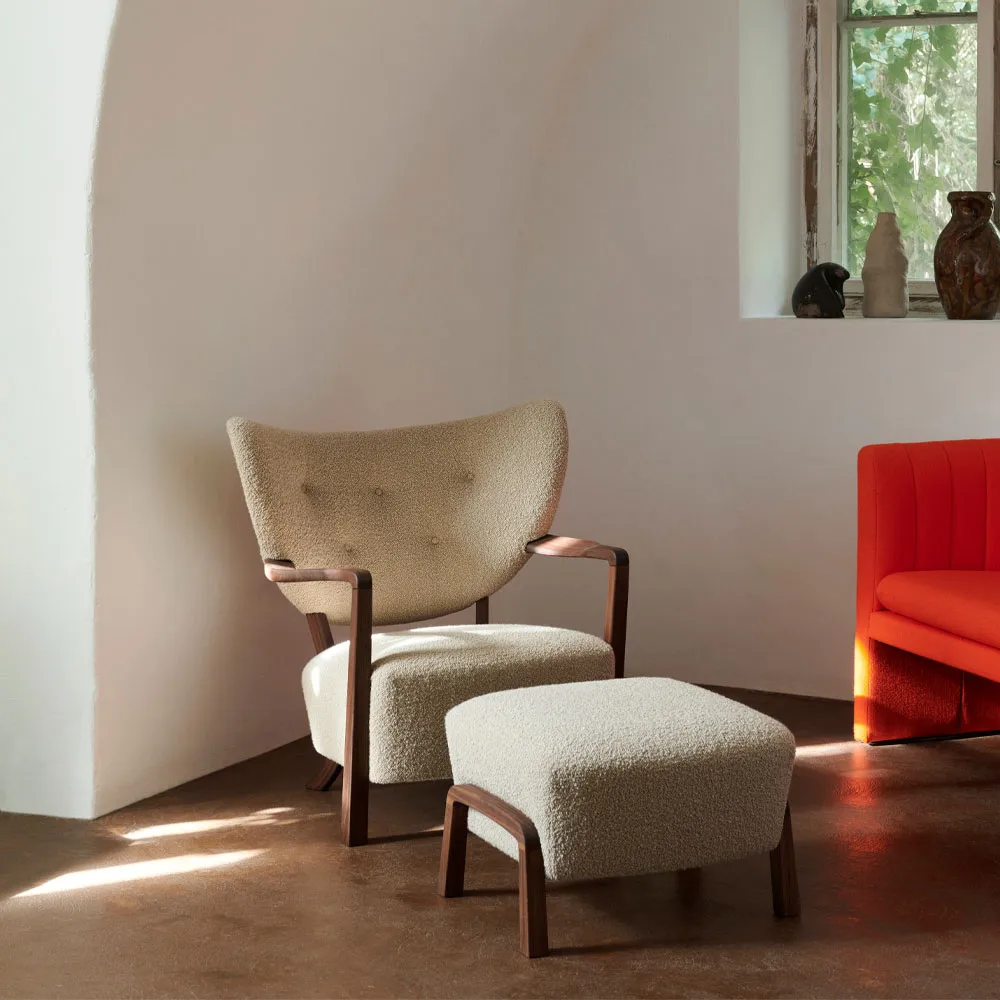 Wulff ATD3 footstool, Sheepskin moonlight, white-oiled oak legs &Tradition