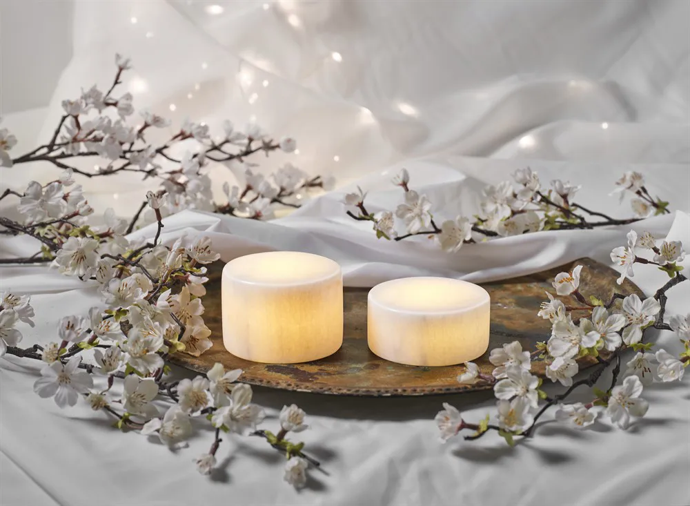 Marble table candle, White gloss, Ø8x4 cm Unison