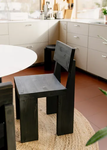 001 Dining Chair chair - Black-stained pine - Vaarnii