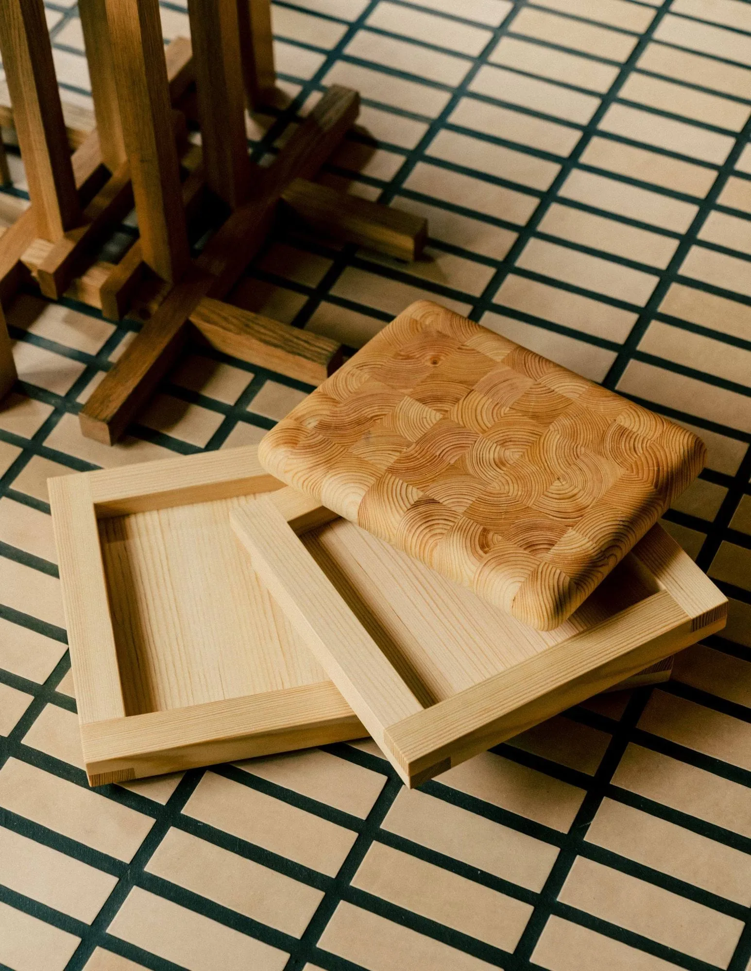 009 Tray tray, Oil-waxed pine, 54x33x6 cm Vaarnii