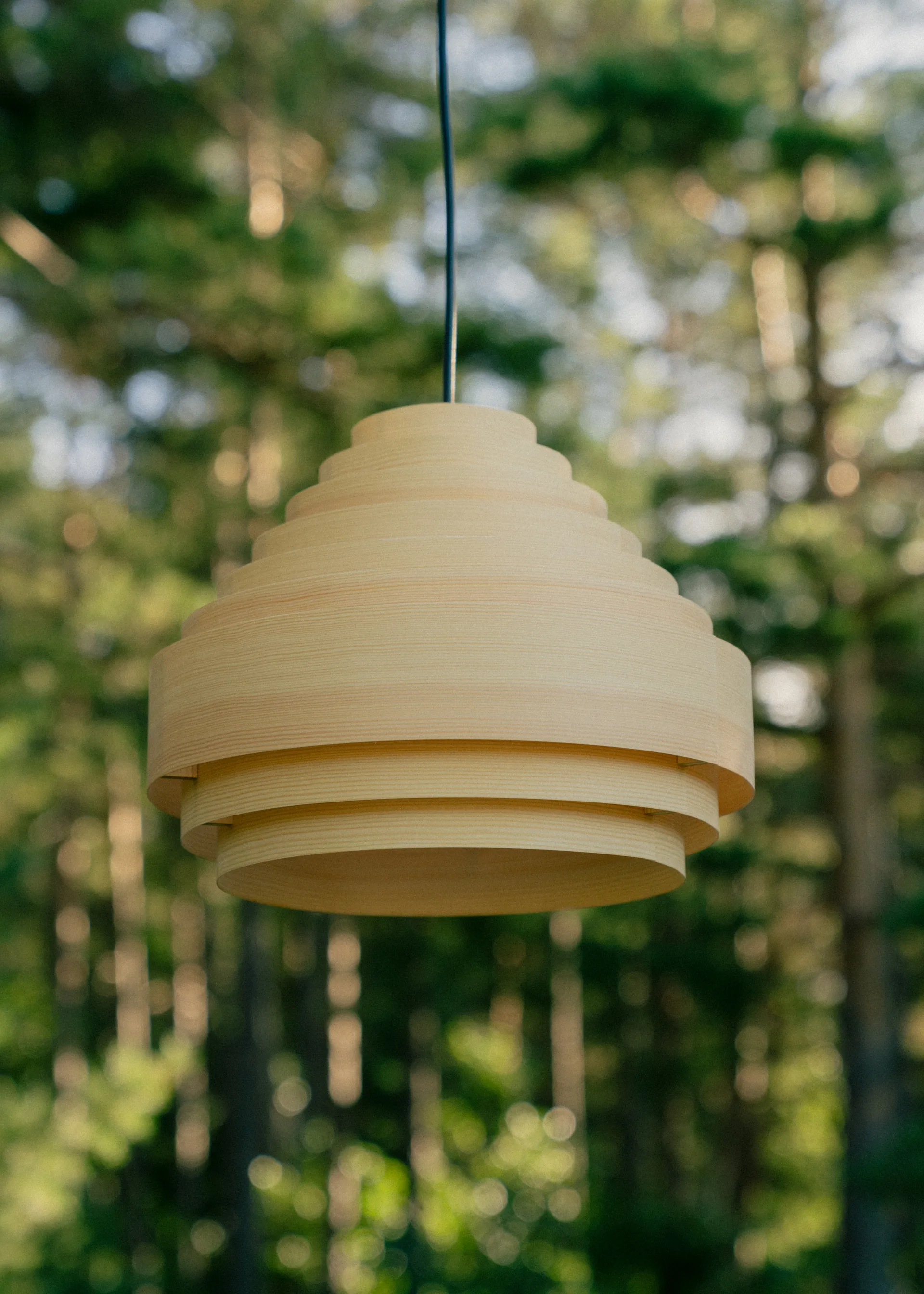 1001 Hans Pendant pendant, Matte oiled-wax pine, Ø38 cm Vaarnii