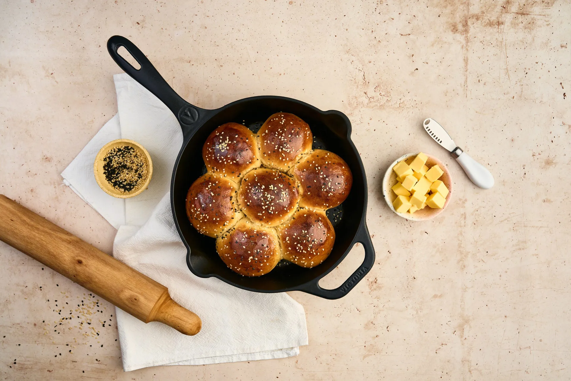 Victoria cast iron frying pan pre-seasoned, Ø25 cm Victoria