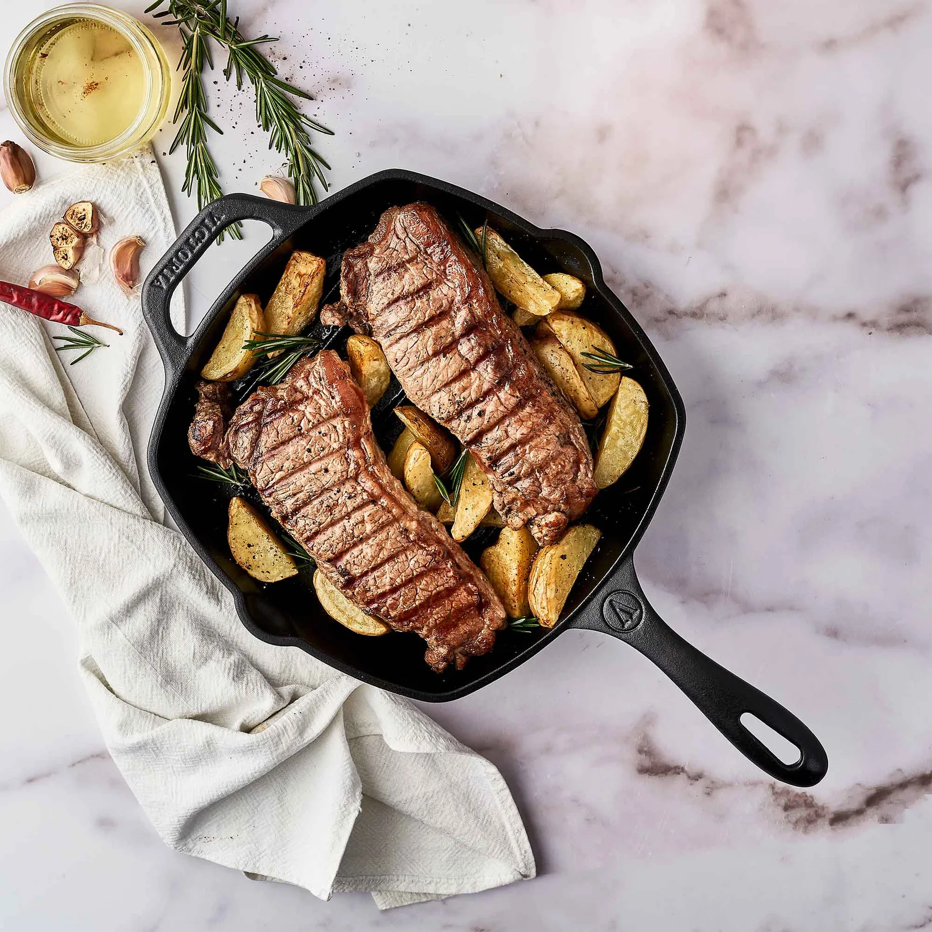 Victoria square grill pan cast iron enameled, 44.1x28.4 cm Victoria