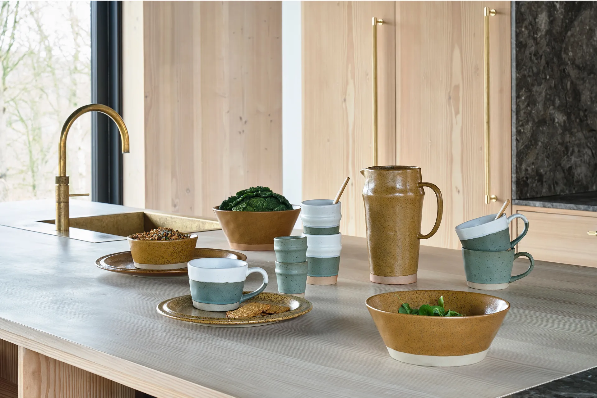 Evig serving dish Ø33 cm, Brown Villa Collection