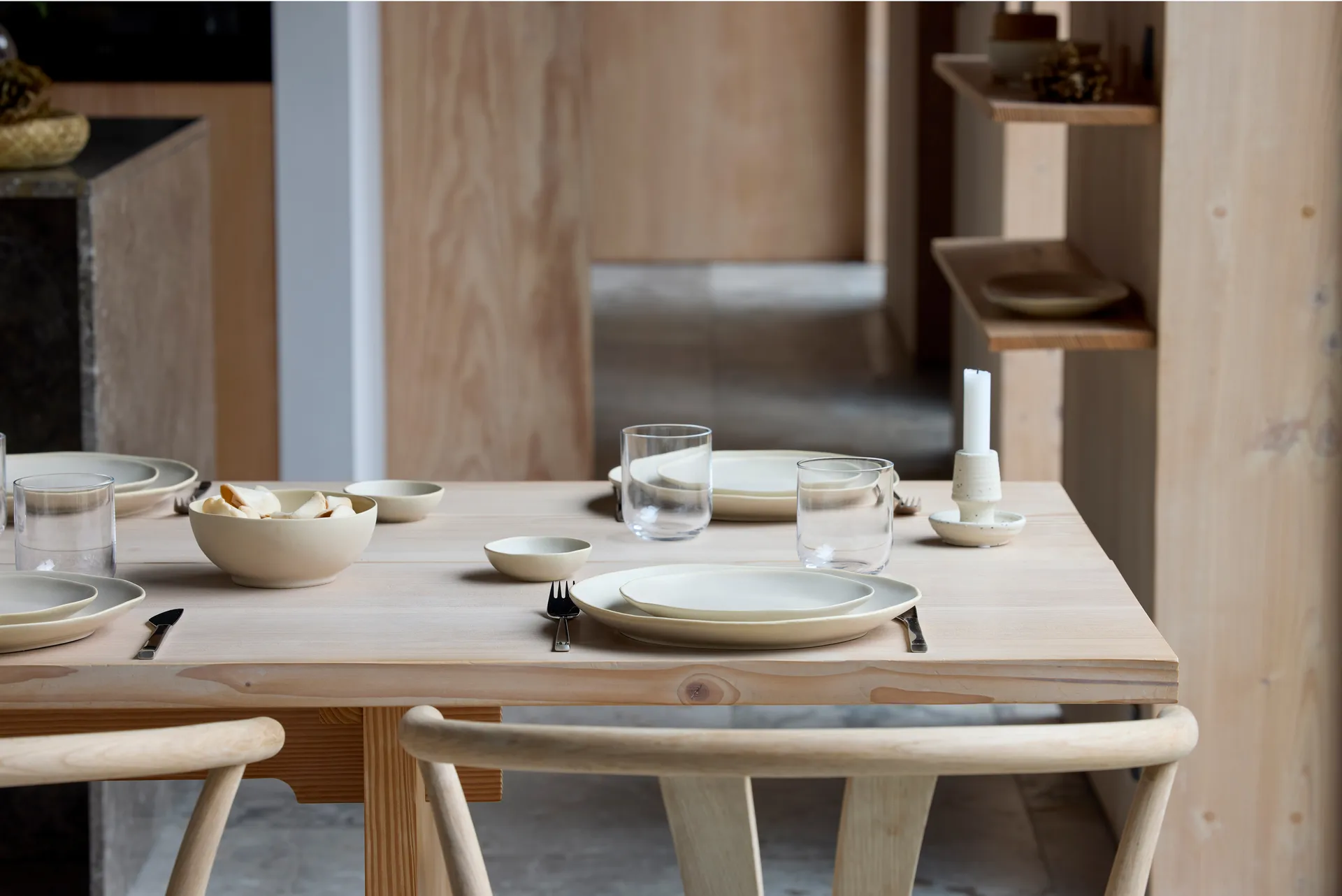 Shoku plate Ø27 cm, Beige Villa Collection