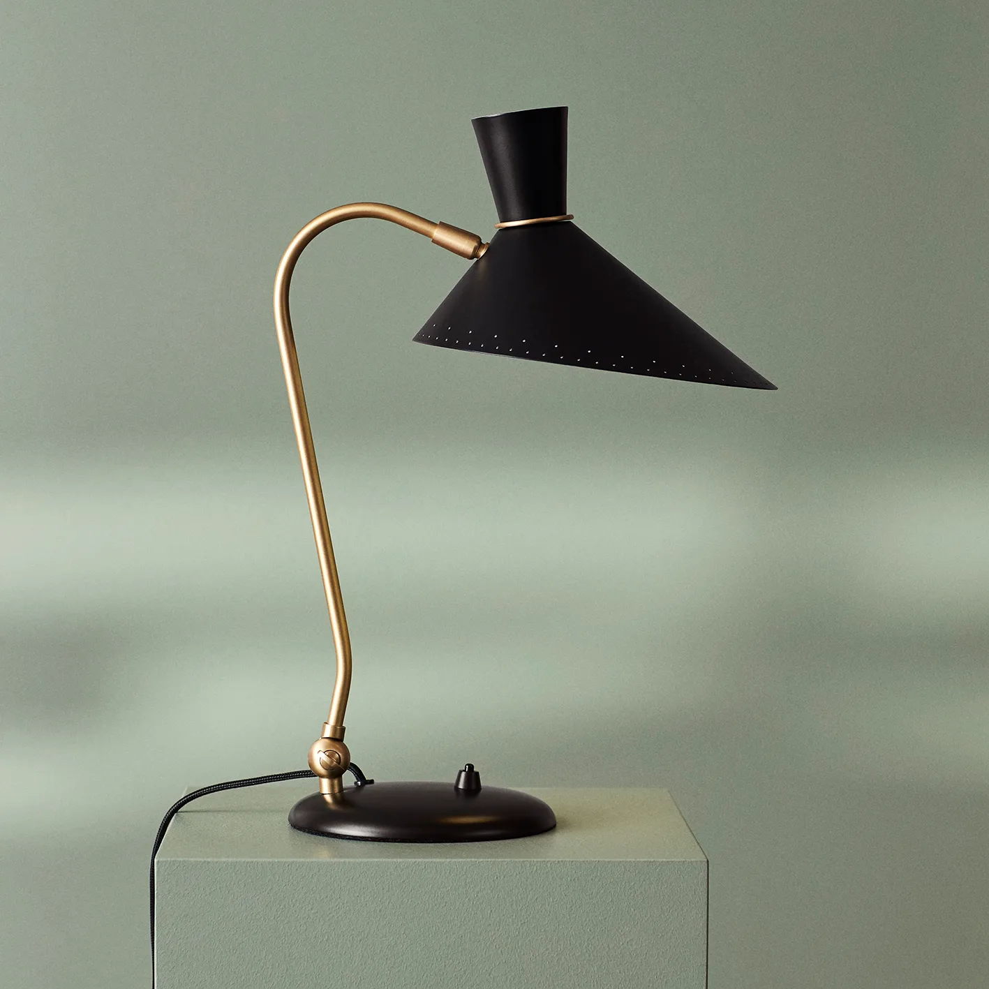 Bloom table lamp, Black noir Warm Nordic