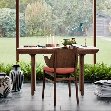 Gesture chair, upholstered seat and back - Fabric rusty rosé, leather backrest, black lacquered beech legs - Warm Nordic