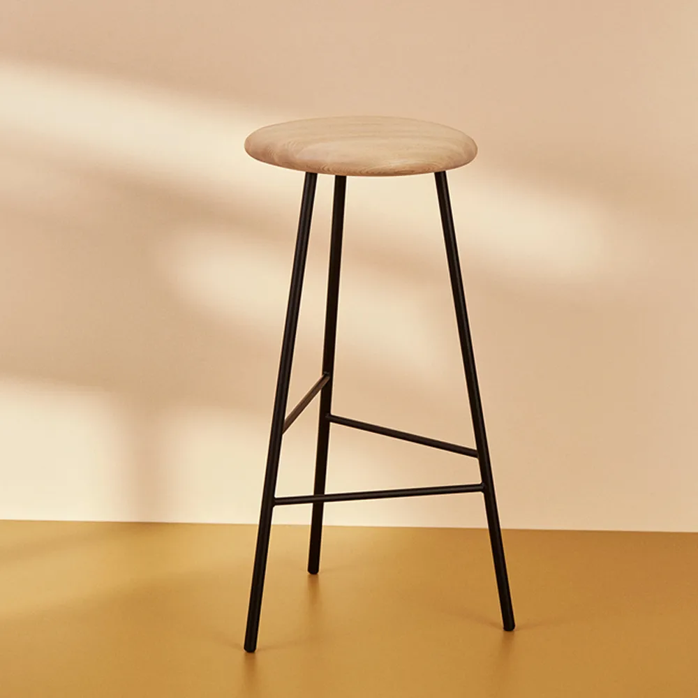 Pebble barstool, Smoked oak, h.65, black legs Warm Nordic