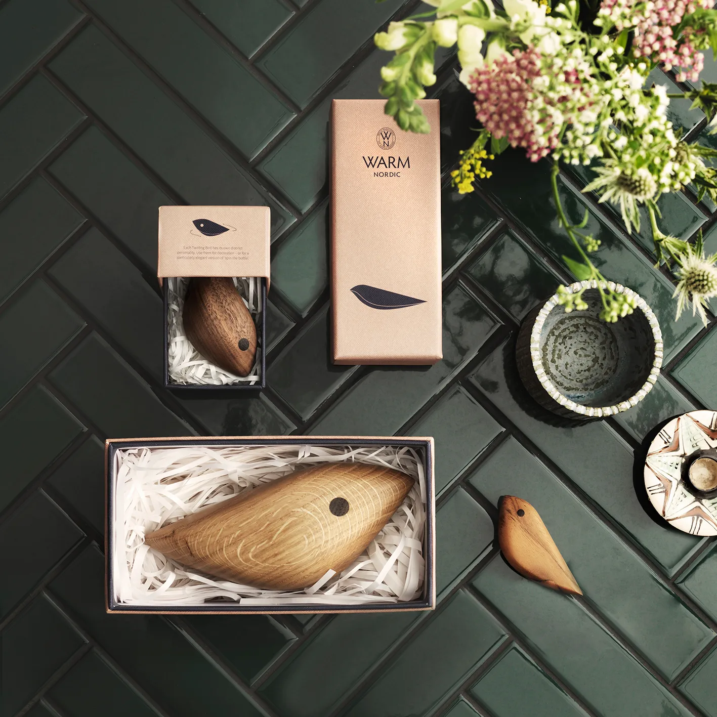 Twirling Bird decoration XL, Oak Warm Nordic