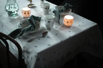Julemorgen tablecloth - White-green, 140x300 cm - Wik & Walsøe