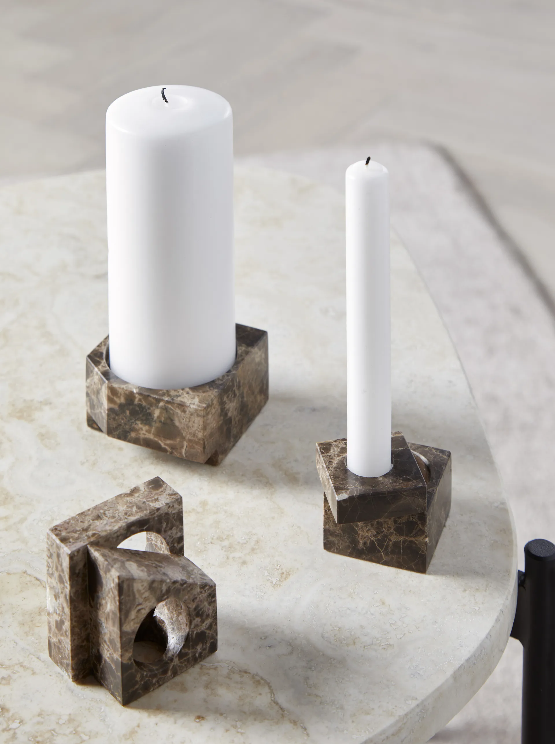 Jeu de dés 2 candle holder marble, Brown Woud