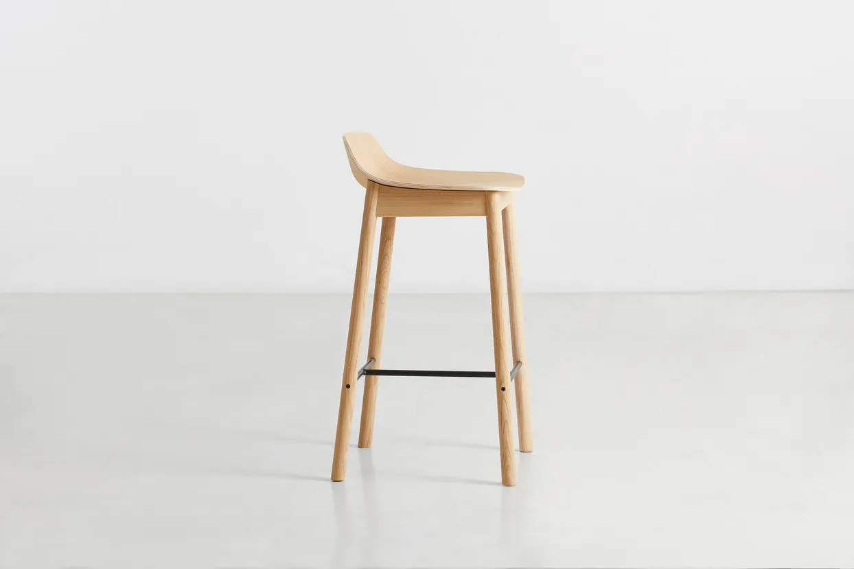 Mono barstool 65 cm, White pigmented oak Woud
