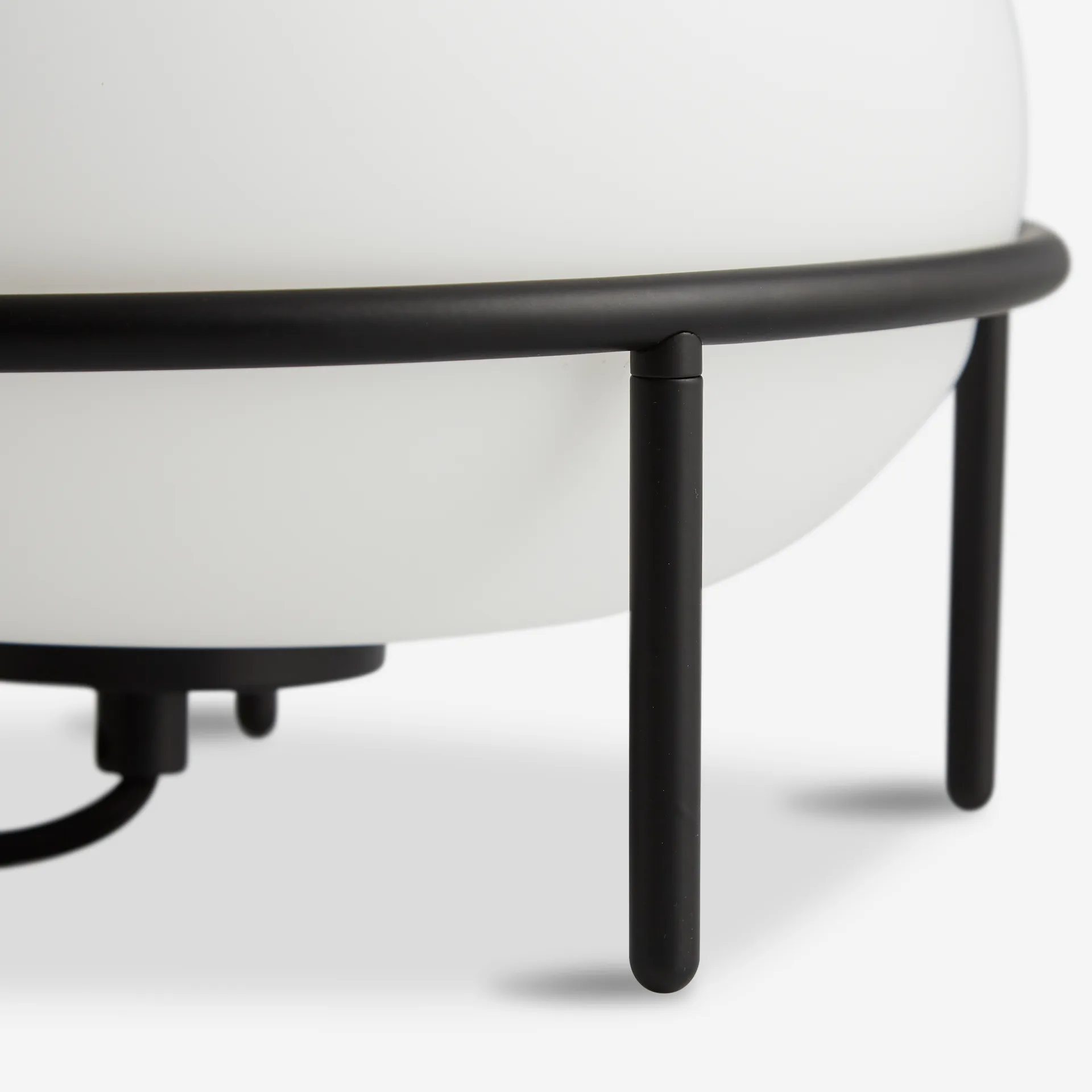 Pump table lamp, black/ opal Woud