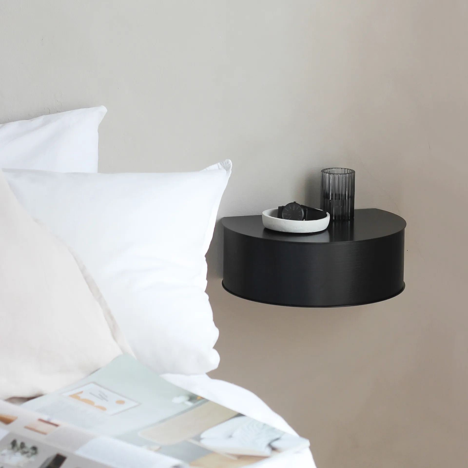 Wallie shelf, Black Woud