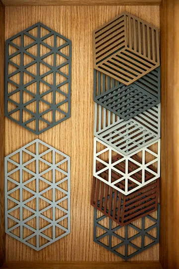 Hexagon trivet - Olive Taupe - Zone Denmark